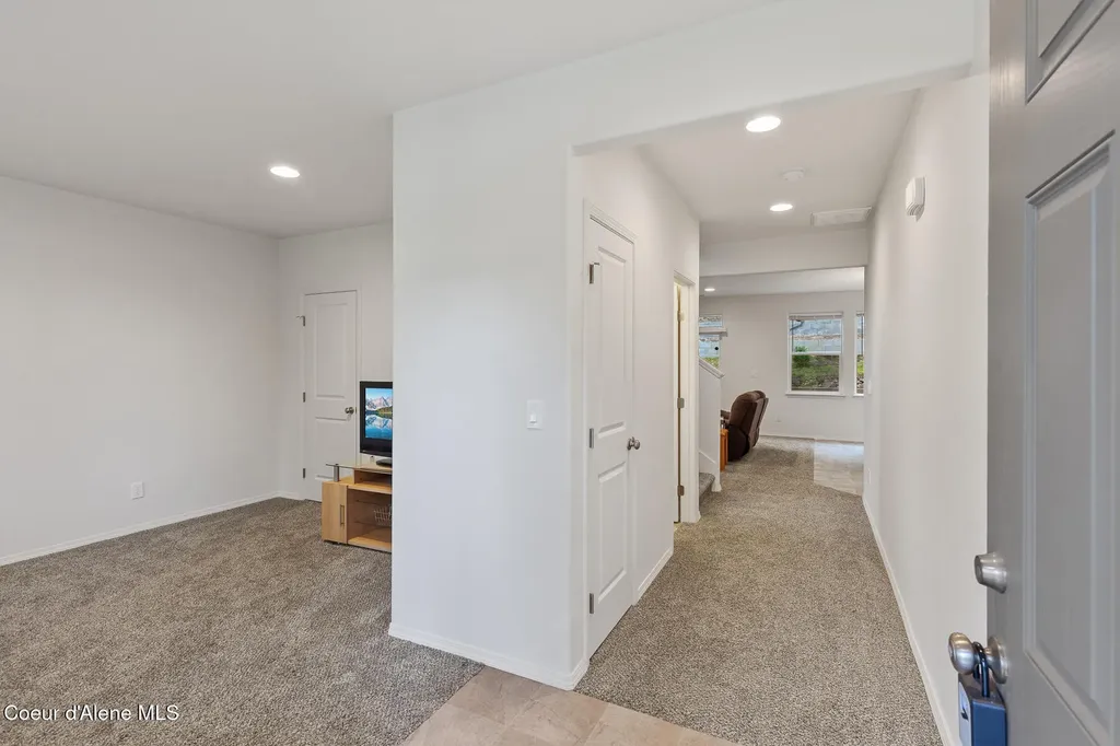 21714 S Lakeview Drive Worley ID 83876