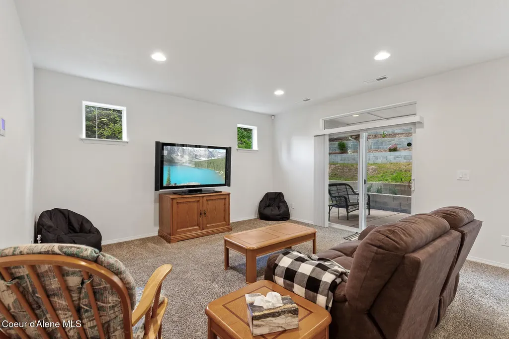 21714 S Lakeview Drive Worley ID 83876