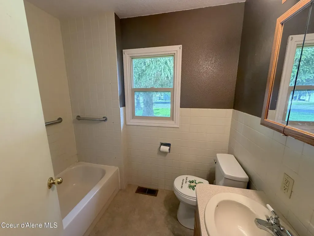 305 E Fir Avenue Osburn ID 83849
