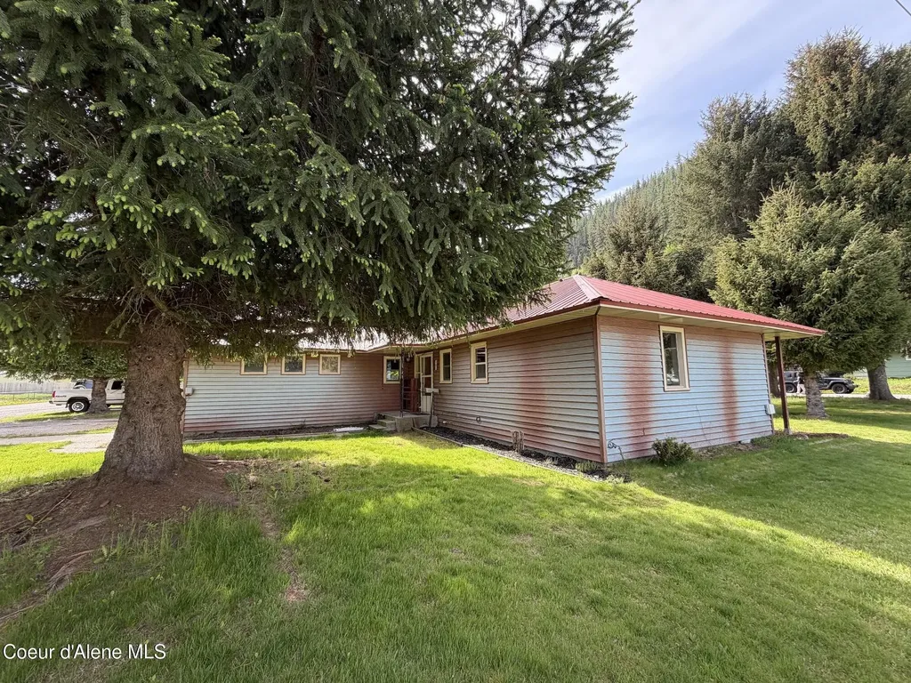 305 E Fir Avenue Osburn ID 83849