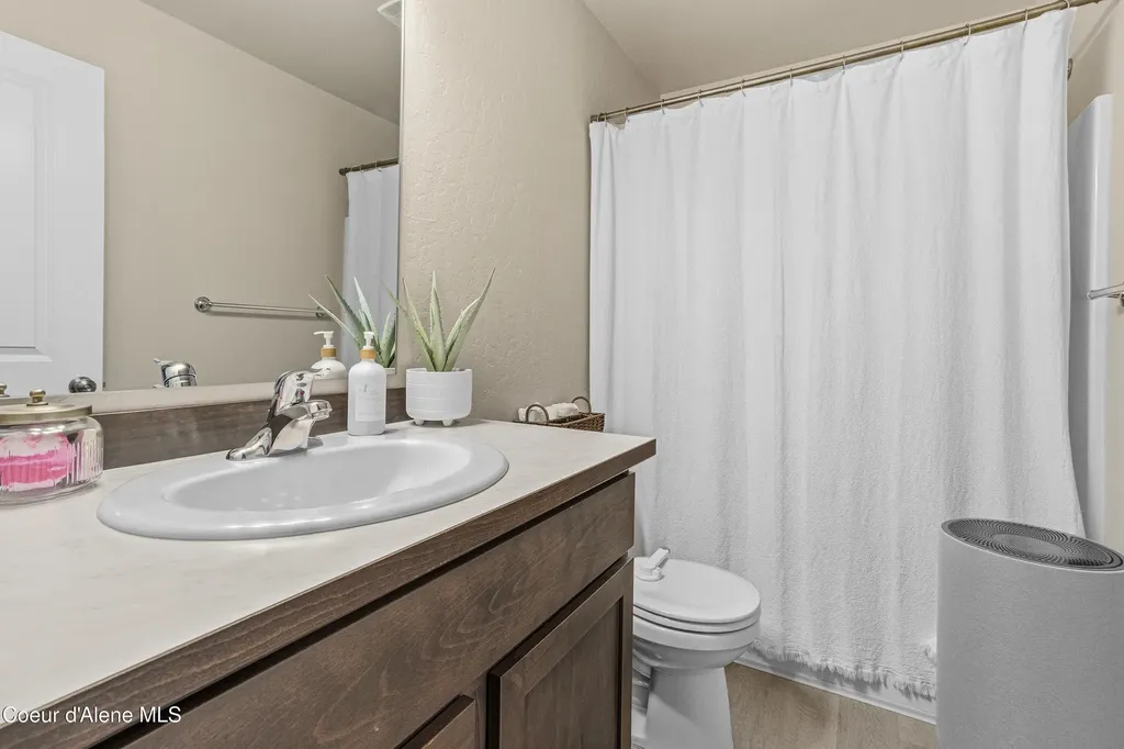 8973 N Scotsworth Street Post Falls ID 83854