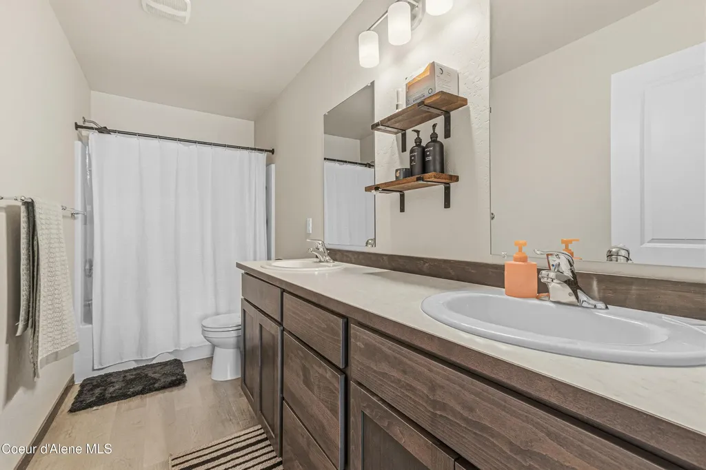 8973 N Scotsworth Street Post Falls ID 83854