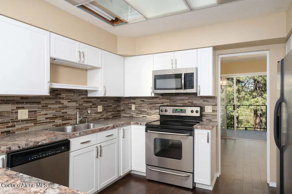 10637 N Friar Drive Hayden ID 83835