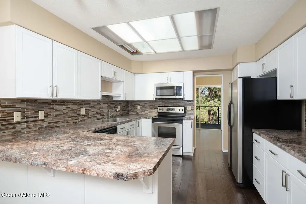 10637 N Friar Drive Hayden ID 83835