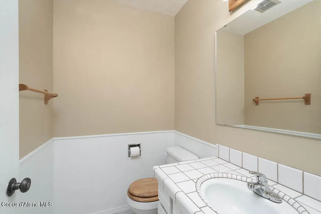 10637 N Friar Drive Hayden ID 83835