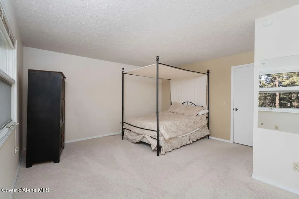 10637 N Friar Drive Hayden ID 83835