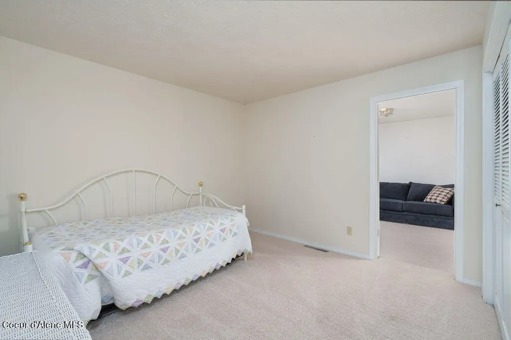 10637 N Friar Drive Hayden ID 83835