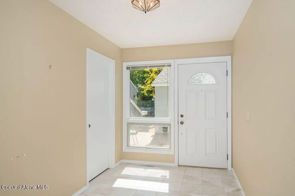 10637 N Friar Drive Hayden ID 83835