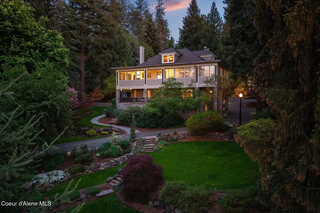 1122 E 20th Avenue Spokane WA 99203