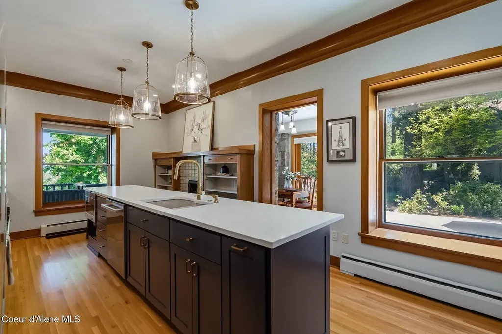 1122 E 20th Avenue Spokane WA 99203