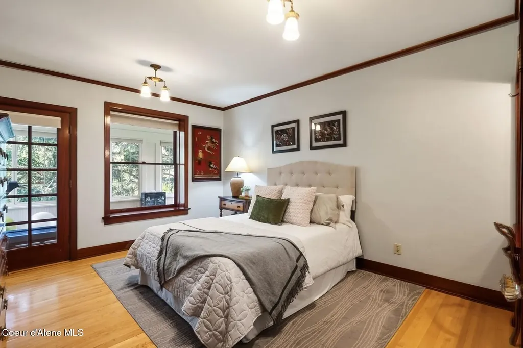 1122 E 20th Avenue Spokane WA 99203