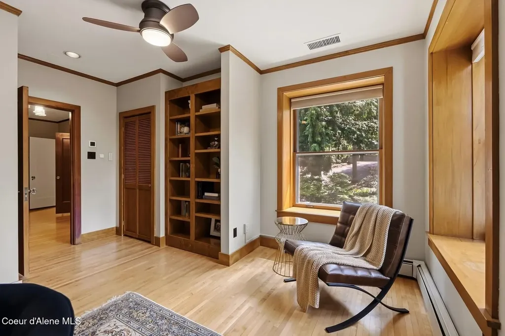 1122 E 20th Avenue Spokane WA 99203