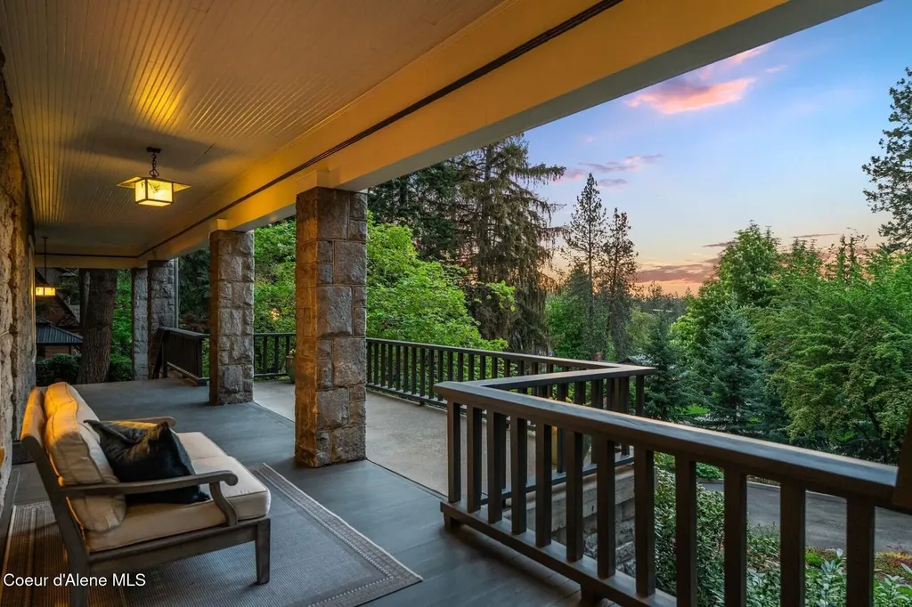 1122 E 20th Avenue Spokane WA 99203
