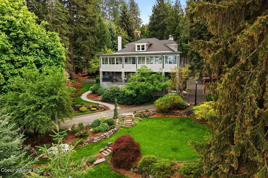 1122 E 20th Avenue Spokane WA 99203