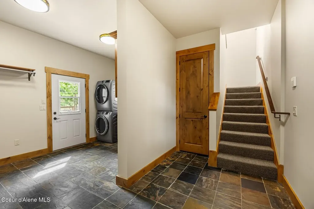 110 Wright Court Sandpoint ID 83864