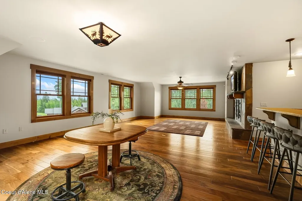 110 Wright Court Sandpoint ID 83864