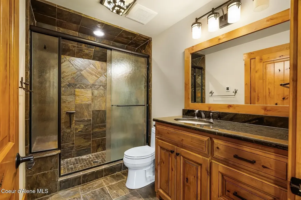 110 Wright Court Sandpoint ID 83864