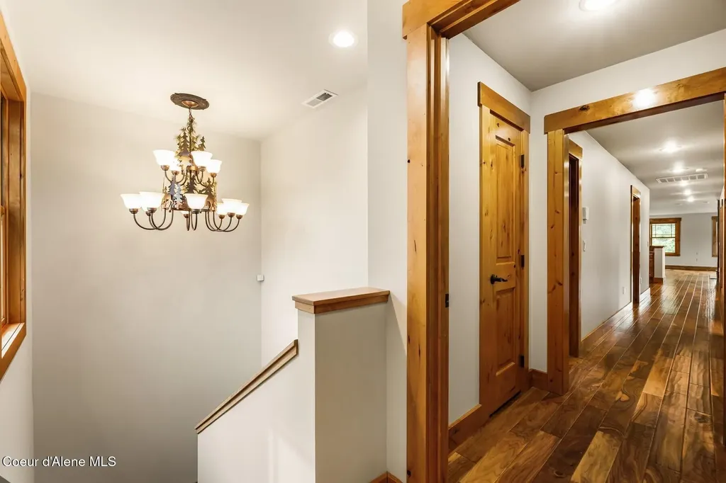 110 Wright Court Sandpoint ID 83864