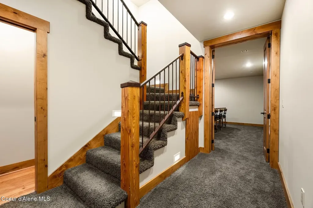 110 Wright Court Sandpoint ID 83864