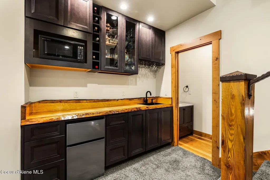 110 Wright Court Sandpoint ID 83864