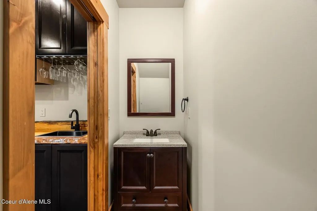 110 Wright Court Sandpoint ID 83864