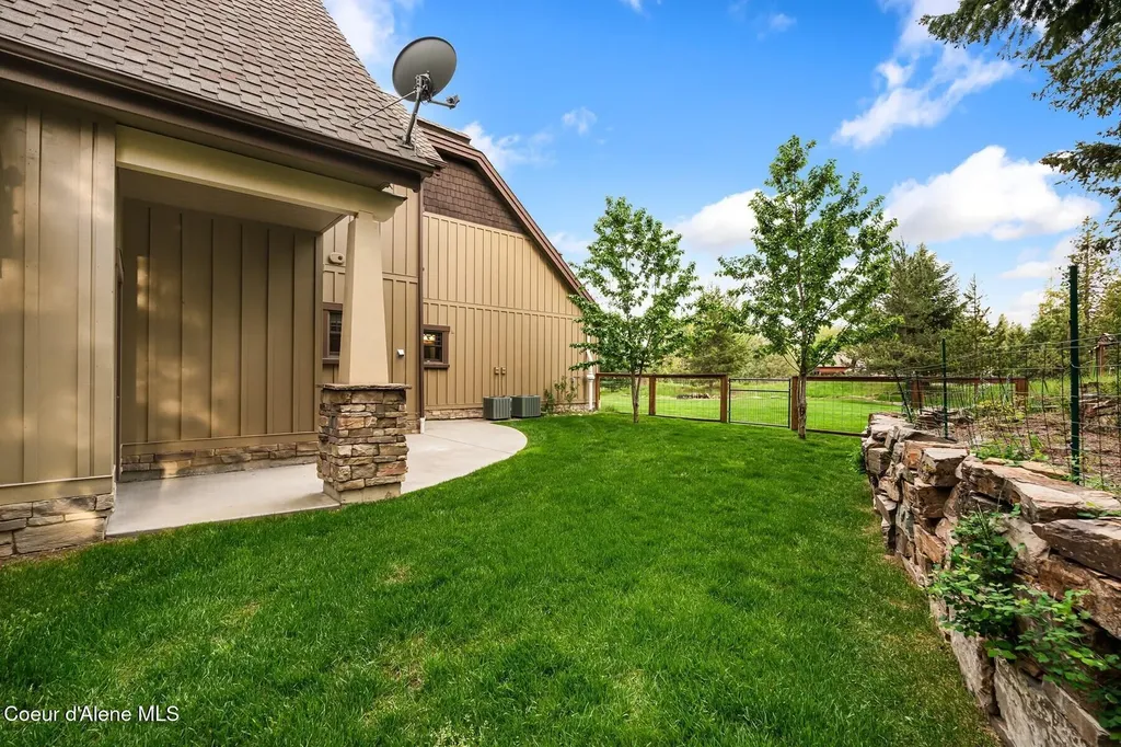 110 Wright Court Sandpoint ID 83864