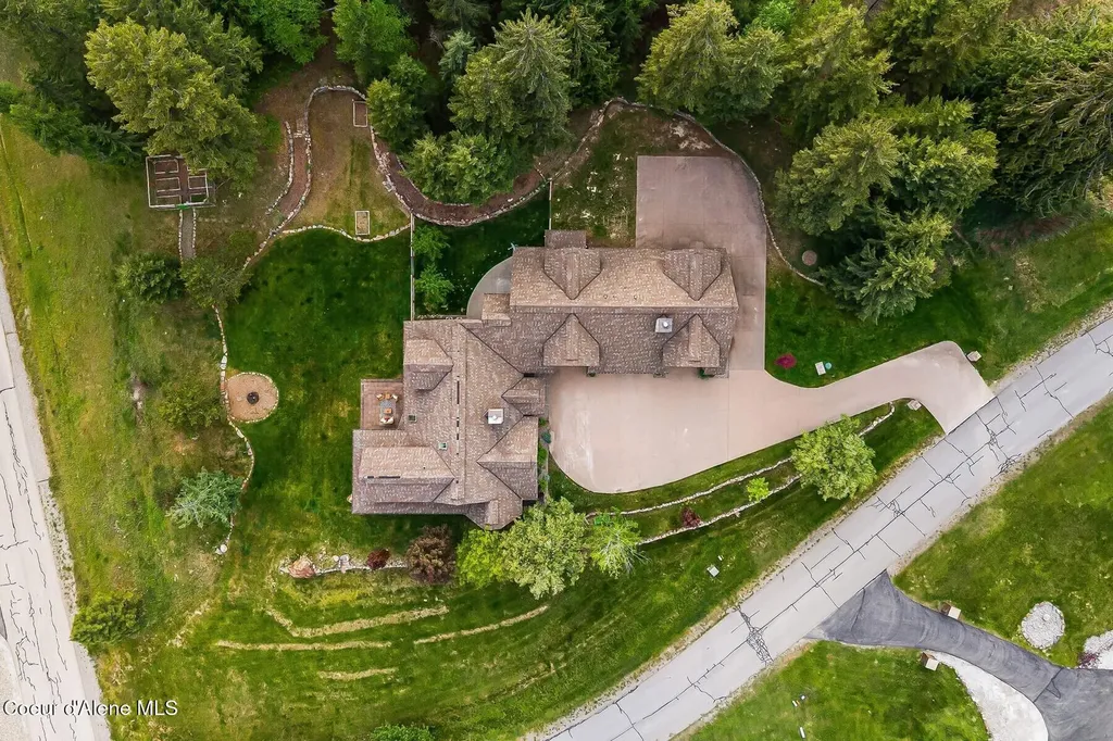 110 Wright Court Sandpoint ID 83864