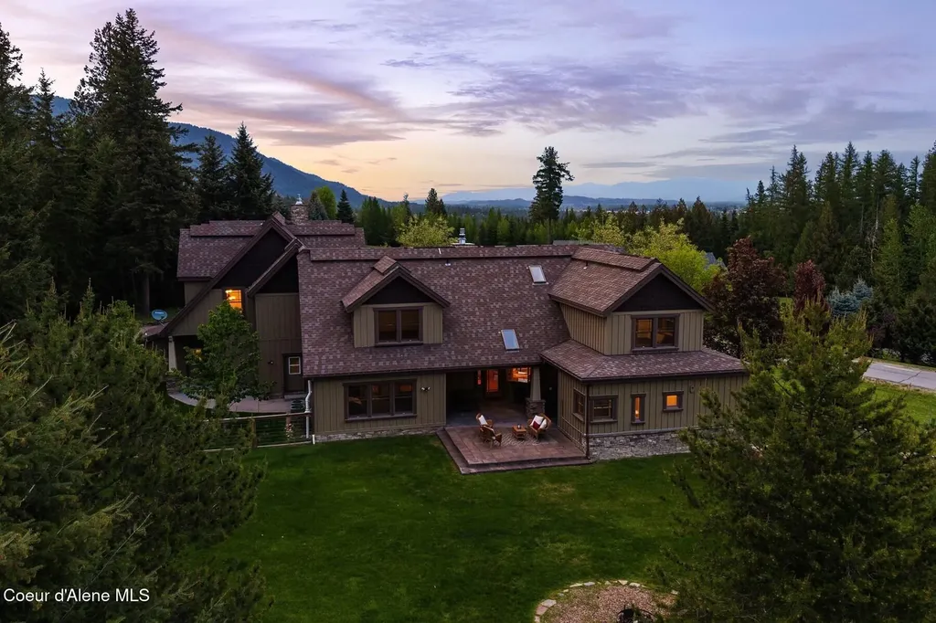 110 Wright Court Sandpoint ID 83864
