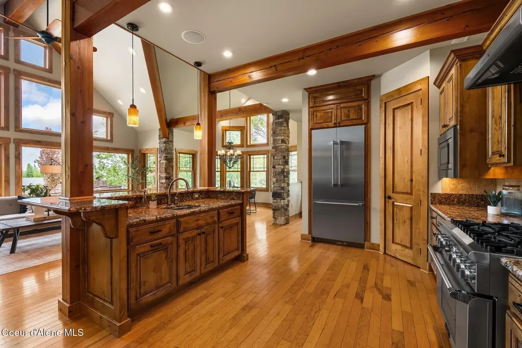 110 Wright Court Sandpoint ID 83864