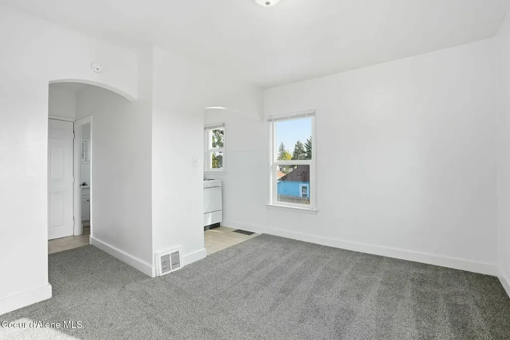 1704 N Ash Street Spokane WA 99205