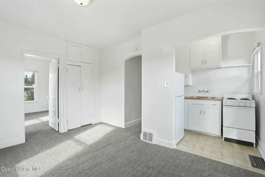 1704 N Ash Street Spokane WA 99205