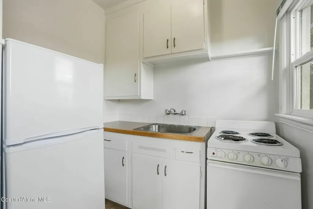 1704 N Ash Street Spokane WA 99205