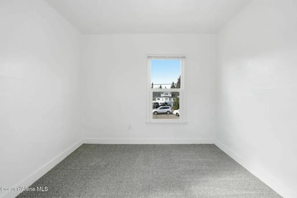 1704 N Ash Street Spokane WA 99205