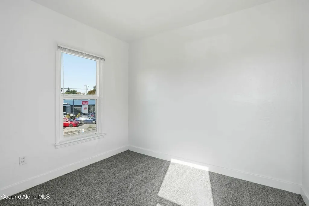 1704 N Ash Street Spokane WA 99205