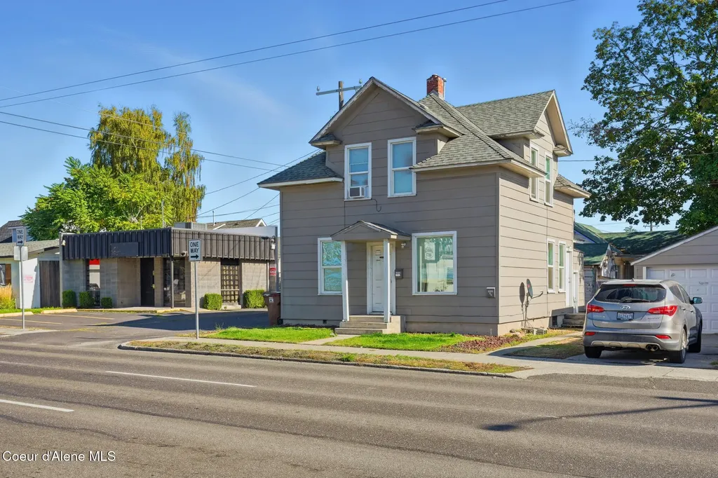 1704 N Ash Street Spokane WA 99205