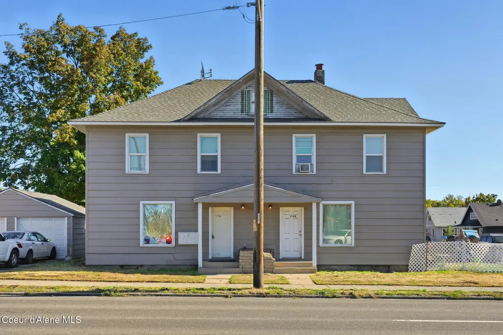 1704 N Ash Street Spokane WA 99205