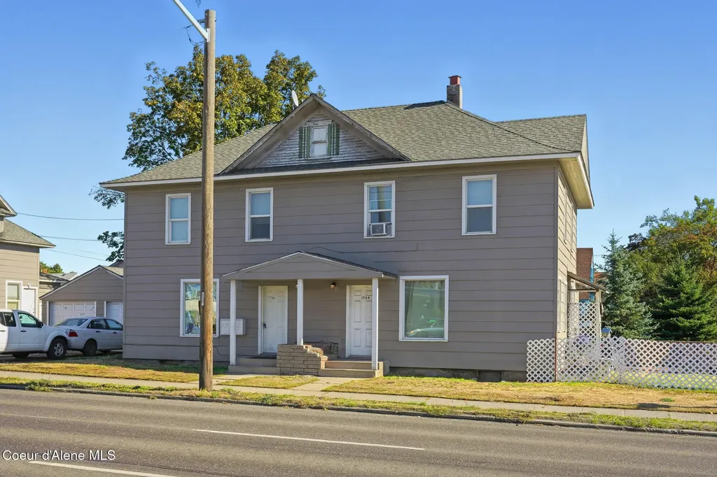 1704 N Ash Street Spokane WA 99205