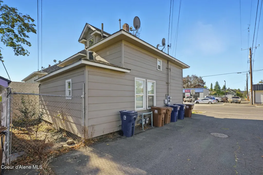 1704 N Ash Street Spokane WA 99205