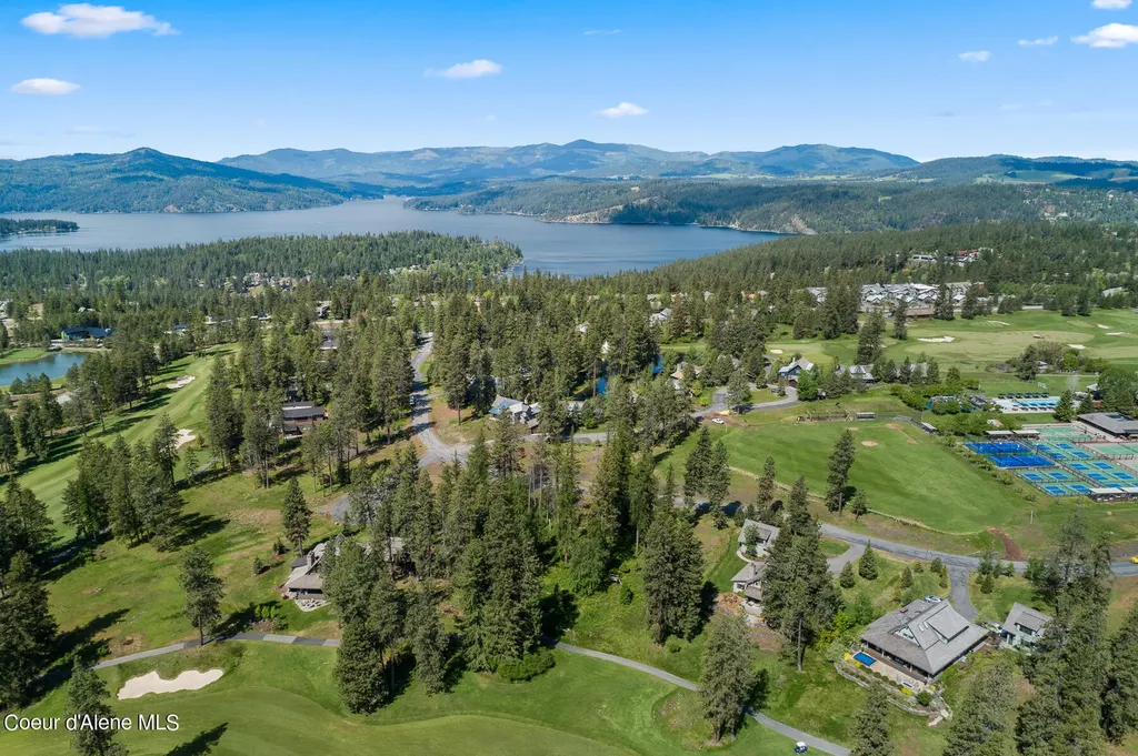 6528 S Old Barn Road Harrison ID 83833