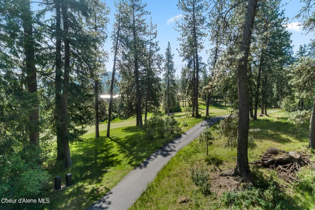 6528 S Old Barn Road Harrison ID 83833