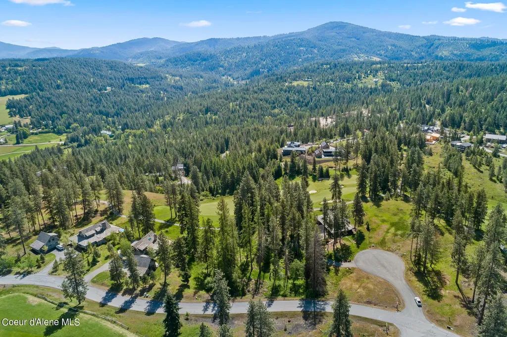 6528 S Old Barn Road Harrison ID 83833