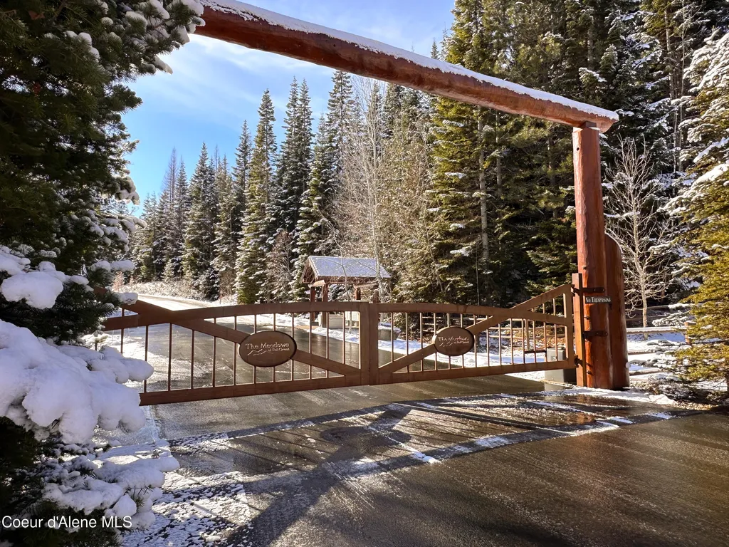 1599 Saddleback Drive Naples ID 83847