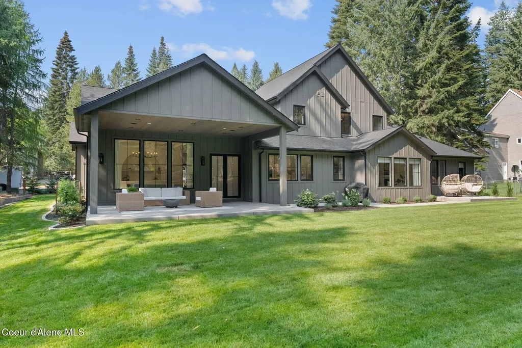 3340 E St James Avenue Hayden ID 83835