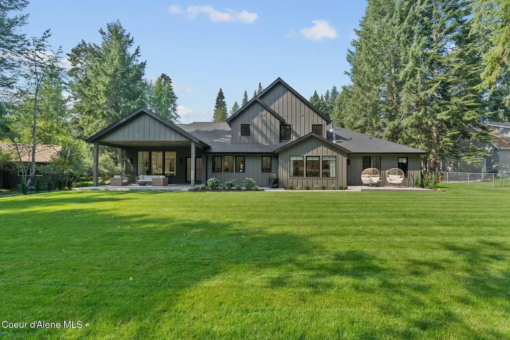 3340 E St James Avenue Hayden ID 83835