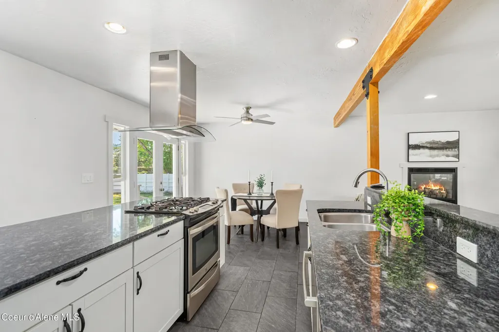 7040 N 15th Street Dalton Gardens ID 83815