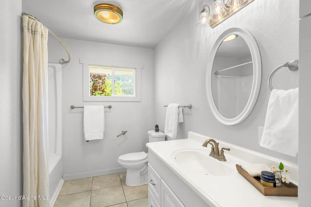 7040 N 15th Street Dalton Gardens ID 83815