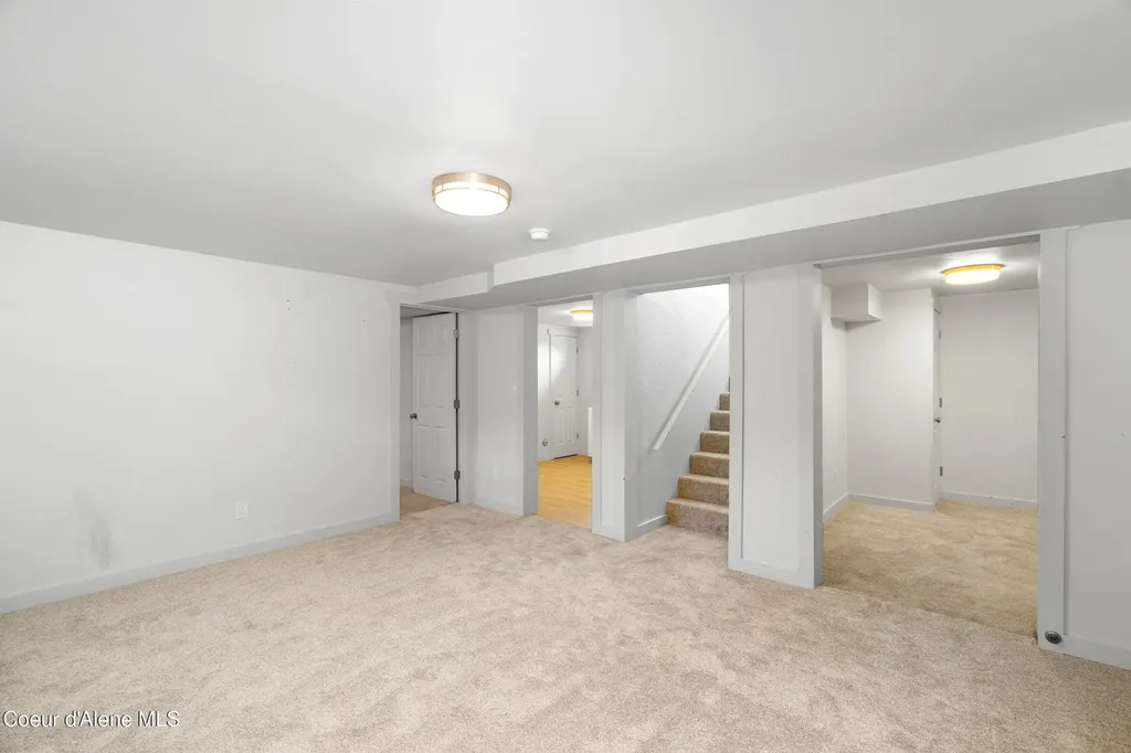 7040 N 15th Street Dalton Gardens ID 83815