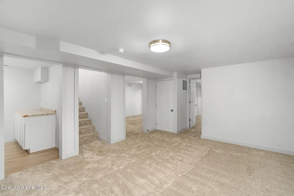 7040 N 15th Street Dalton Gardens ID 83815