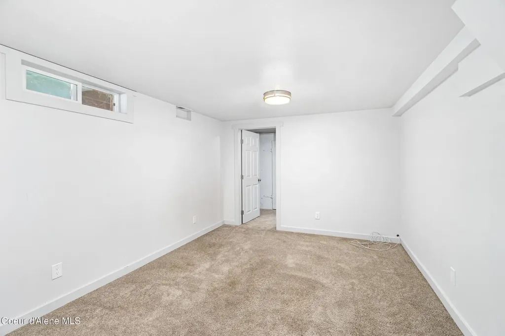 7040 N 15th Street Dalton Gardens ID 83815