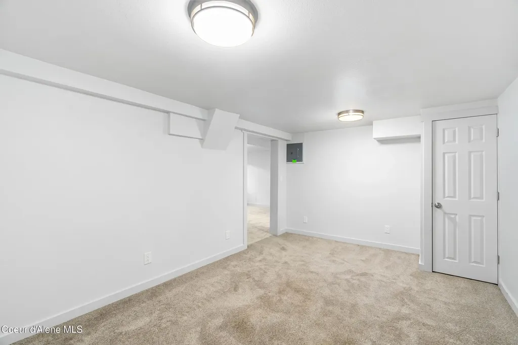 7040 N 15th Street Dalton Gardens ID 83815